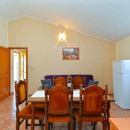 Apartment Mario 1679 *